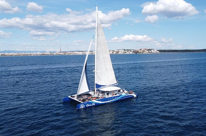 1 Hour Catamaran Sailing Tour in Cambrils - The first 30 minutes, heading out from Cambrils
