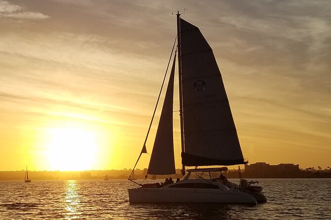 2.5-Hour Small-Group Catamaran Sunset Sail with Drinks - Key things to know before you book