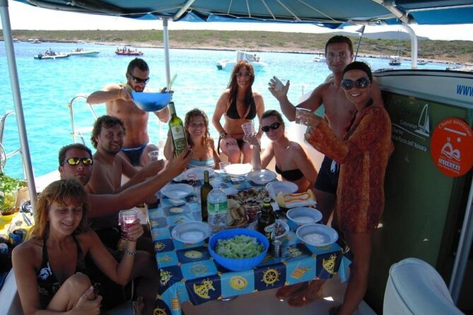 2-Catamaran tour from Cannigione to the Maddalena Archipelago - Lunch, aperitivo, and the practical side of eating on board
