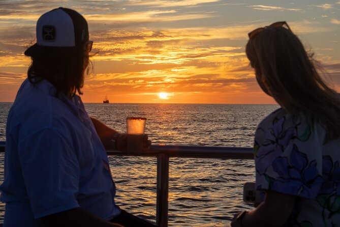 2 Hours Catamaran Sunset Tour - Sunset Begins at Paradise Village Pier