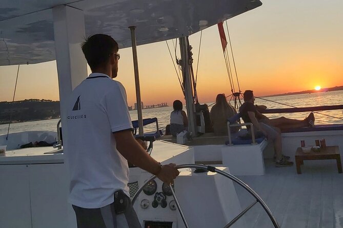 2H Private Sailing Catamaran "Vertigo" Tour in Lisbon up to 18pax - Praça do Comércio from the Tagus