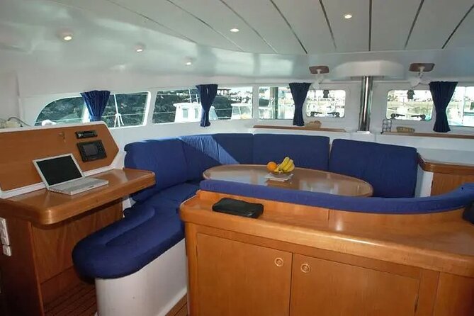 3-Catamaran from Cannigione to the islands of the Archipelago - Why this eight-hour catamaran day works