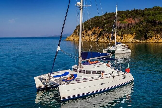 3-Catamaran from Cannigione to the islands of the Archipelago - Two hours in Porto della Madonna