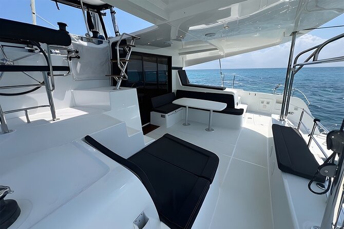 3 Hour Catamaran Experience in a Private 42' Lagoon - The crew makes the private format work