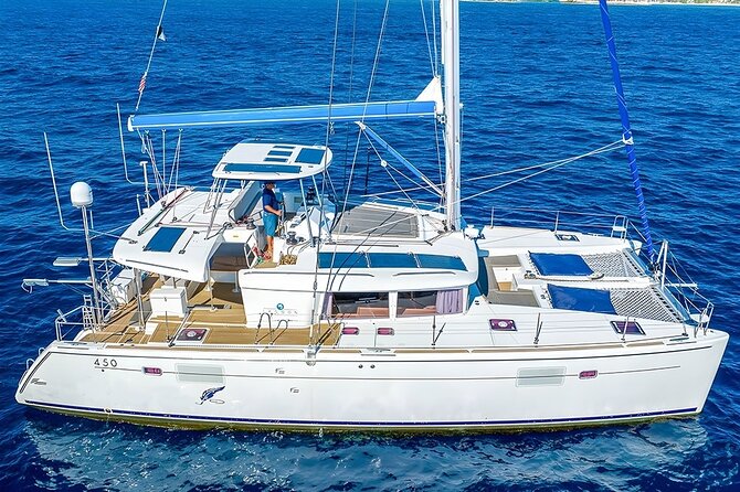 3 Hours Exclusive 45' Lagoon Catamaran Experience - The food and open bar