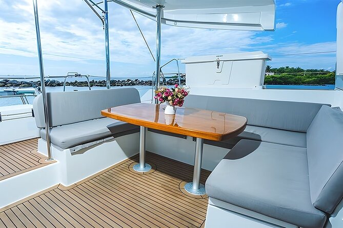3 Hours Exclusive 45' Lagoon Catamaran Experience - Puerto Aventuras instead of a crowded beach day