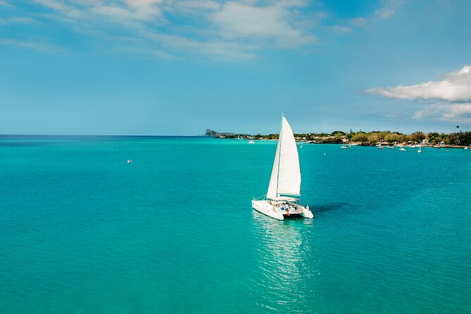 3 North Islands Catamaran Cruise with Lunch & Drinks on island. - Weather, cancellations, and practical timing