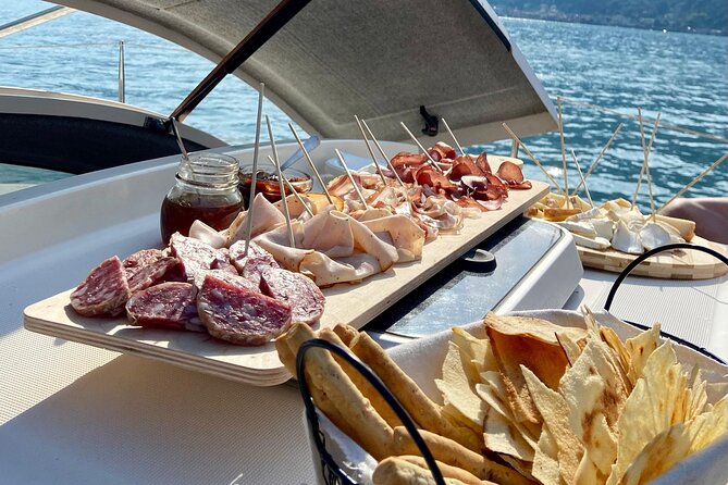 4h Catamaran Tour on Lake Como - Como Boat Rent & Cruise - Villa Balbianello, the first classic view