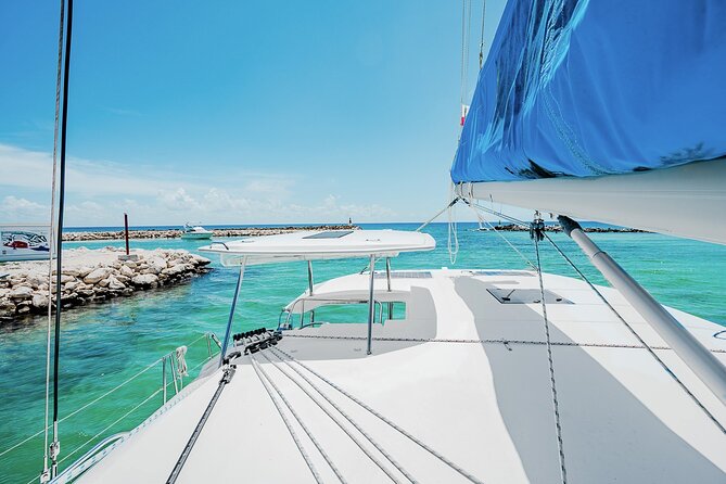 5-Hour 38'Luxury Catamaran All-Inclusive Tulum & Playa del Carmen - Troll fishing adds a little surprise
