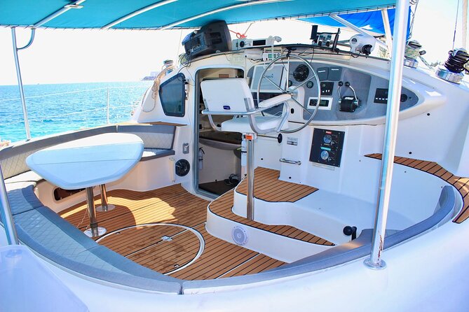7hrs / 46ft Catamaran Private Charter From Cancun to Isla Mujeres - The Isla Mujeres beach-club stop