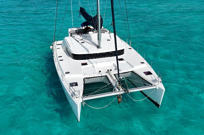 7hrs/60ft Luxury Catamaran Private Charter Cancun to Isla Mujeres - What the $3,500 Price Really Buys