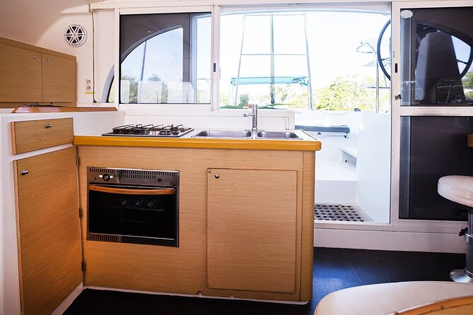 8H 38' Catamaran All-Incl. to Cozumel in Tulum & Playa del Carmen - The crew shapes the whole experience