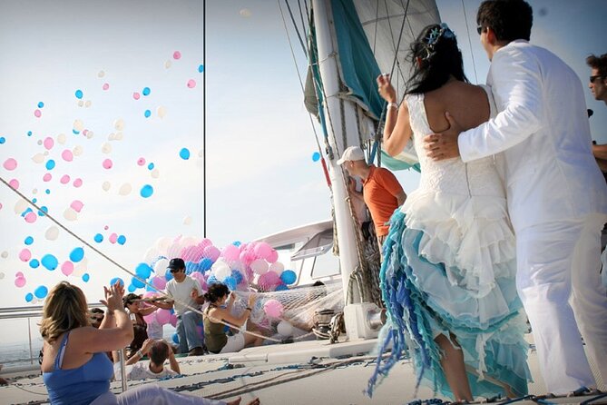 A day at sea from Dénia or Jávea with Barbecue aboard the Catamaran - Who will enjoy this cruise most