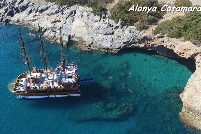 Alanya Catamaran Boat Trip incl. Lunch and drinks - Swimming and snorkeling in clear Mediterranean water
