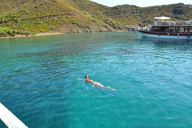 Alanya Catamaran Boat Trip incl. Lunch and drinks - Who should book this Alanya catamaran trip?