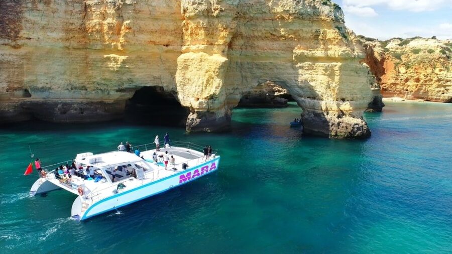 Albufeira: Catamaran Cruise with BBQ & Open Bar on the Beach - What the open bar really includes