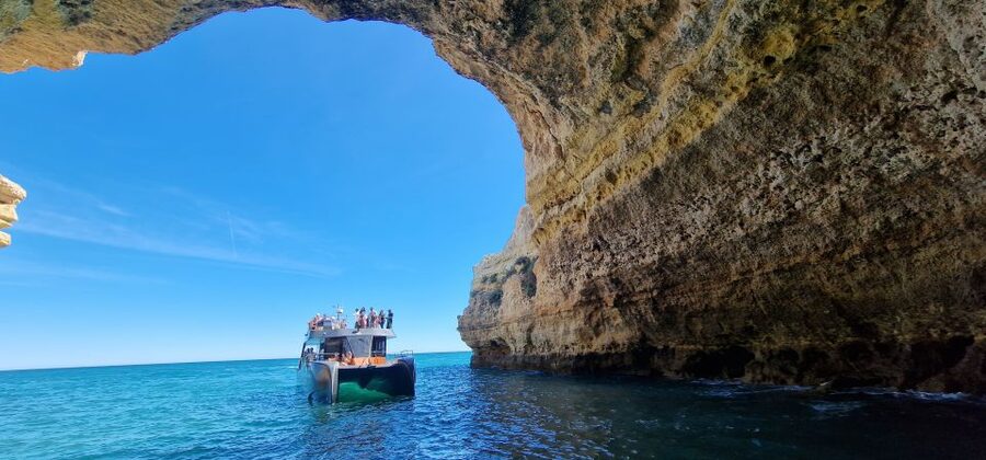 Albufeira: Coastline and Benagil Caves Tour by Catamaran - Galé and Salgados: a longer look at the western coast