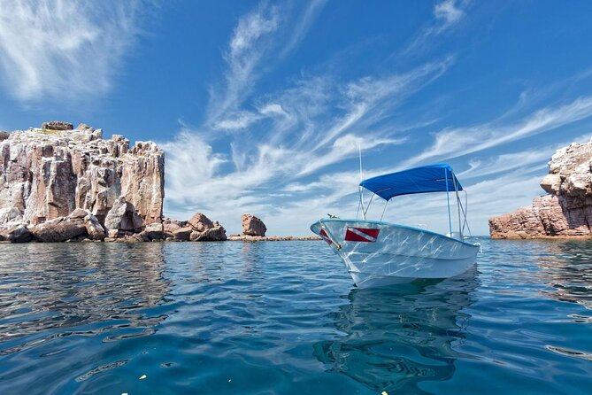 All-Inclusive catamaran Espiritu Santo Island Tour from Los Cabos - A full day from Los Cabos to Espiritu Santo