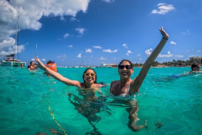 All-Inclusive Isla Mujeres Catamaran with Free Transportation - Who will get the most from this tour
