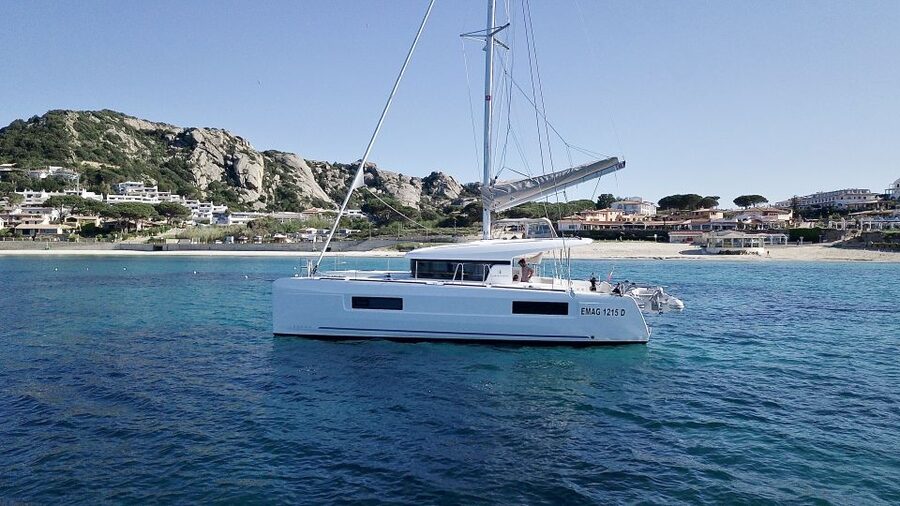 Archipelago di La Maddalena: Catamaran Tour Full day-Lunch - Practical details before you reserve
