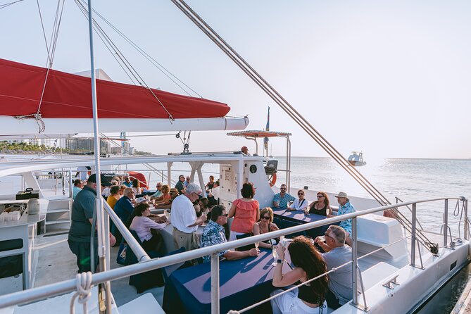Aruba Sunset Sail Dinner Cruise with Open Bar by Catamaran - A 5:30 pm start from Piet’s Pier Bar