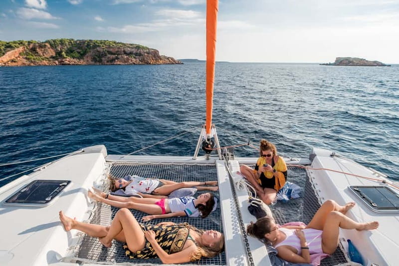 Athens: Half-Day Sunset Catamaran Cruise with Meal & Drinks - Who will enjoy this catamaran most