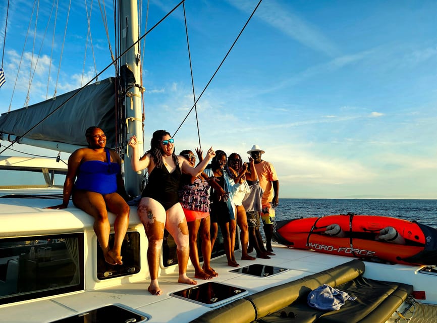 Athens: Riviera Catamaran Tour with Fresh Meal and Drinks - A seven-dish meal prepared while you sail