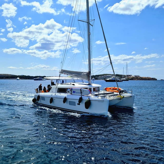 Athens: Riviera Catamaran Tour with Fresh Meal and Drinks - What the catamaran is like on the water