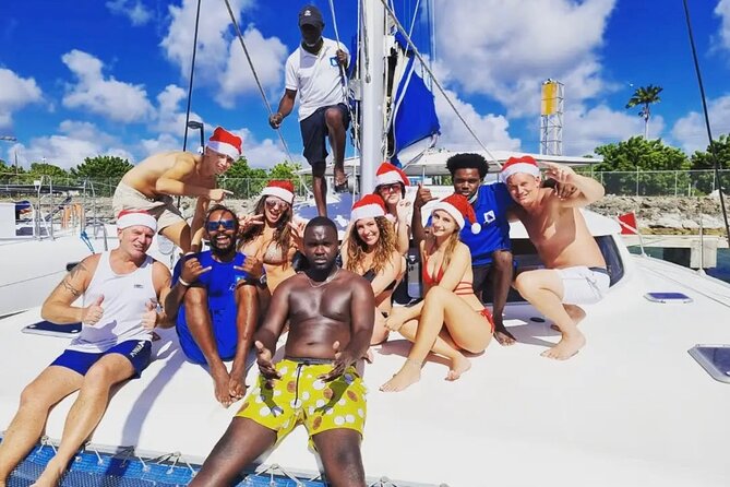 Barbados Catamaran Snorkeling Turtle and Shipwrecks tour - Carlisle Bay: turtles, wrecks, and crew support