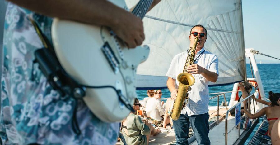 Barcelona: Sunset Catamaran Cruise with Live Music - Live jazz, saxophone, and bossa nova