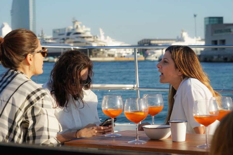 Barcelona: Sunset Catamaran Experience w/ optional Dinner - FAQ