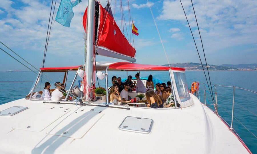 Barcelona: Sunset or Day Catamaran Cruise with Tapa & Drink - Should you book the Barcelona catamaran cruise?