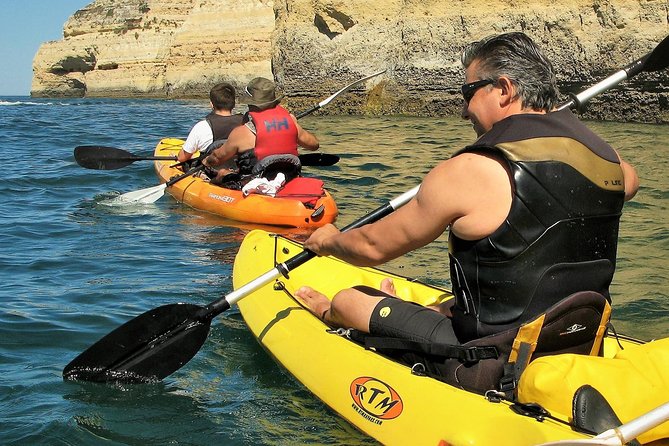Benagil Kayak Tour On Board a Fantastic Catamaran - What the guides add to the experience