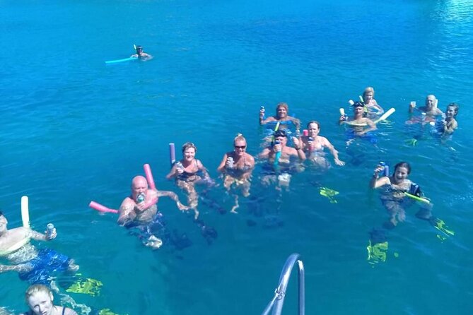 Best Sailing Catamaran, Beach and Snorkel - Cruise Ship Friendly - Service, comfort, and the real group-size question