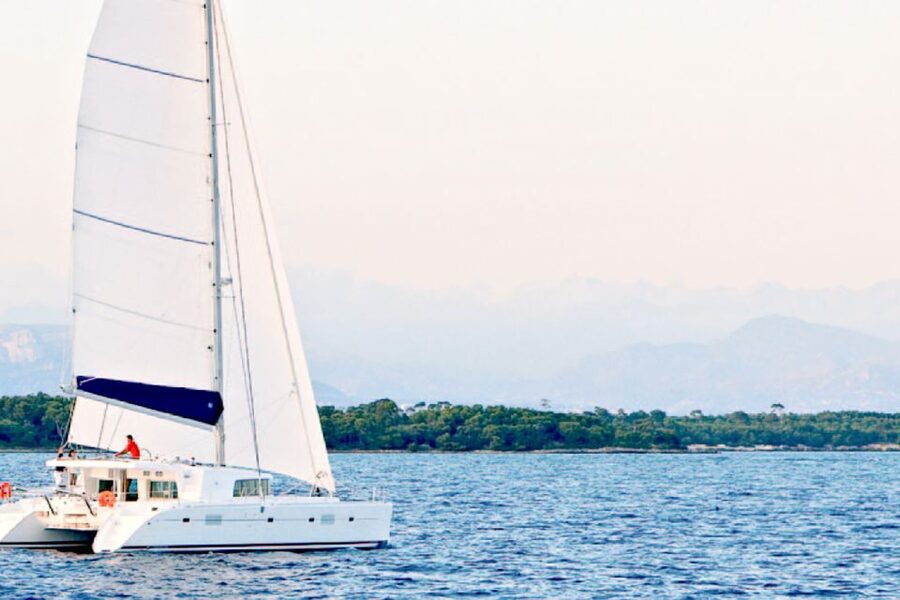 Big Island: Luxury Catamaran Trip along the Kona Coast - Why this Kona catamaran trip feels different