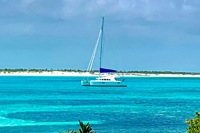 Bimini Charters - Private 3hr Catamaran Charters, Sail & Snorkel - The crew: Nils, Simon, Patrick, Jess, and Ashley