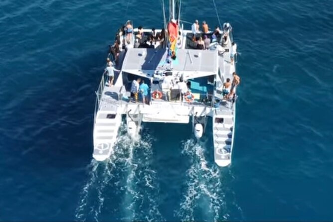 Board from Waikiki Beach for Aloha Hour Sail on Hāwea Catamaran - Setting Sail From the Duke Kahanamoku Statue