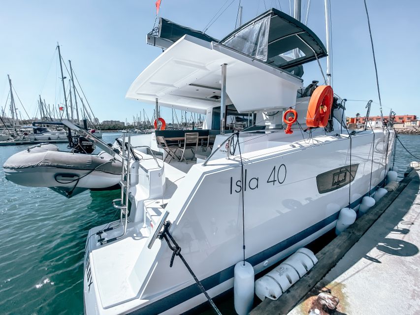 Boat in Algarve - Luxury Catamaran - Portimão - Swimming, paddleboarding, and time away from the shore