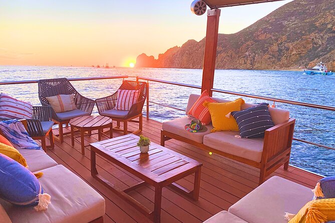 Cabo Private Catamaran: Chill Experience with Sup and Float Mat - What the included gear means for you