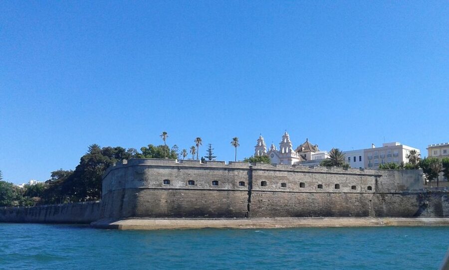 Cádiz: Bay of Cádiz Catamaran Tour with Host - The Northern Route: Cádiz’s Old Defenses and La Caleta