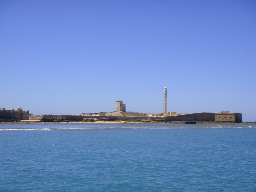 Cádiz: Bay of Cádiz Catamaran Tour with Host - Who Will Enjoy This Cruise Most?