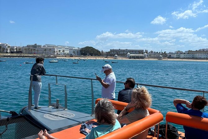 Cádiz Trimillennial Catamaran Navigation - The practical rhythm of a 75-minute cruise