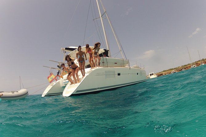 Calo des Mort Private Catamaran Tour - A catamaran day that does not force a schedule