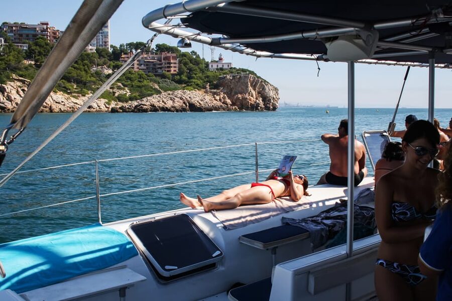 Cambrils: Costa Daurada Sail Catamaran Cruise - Food on the 10am and 1pm departures
