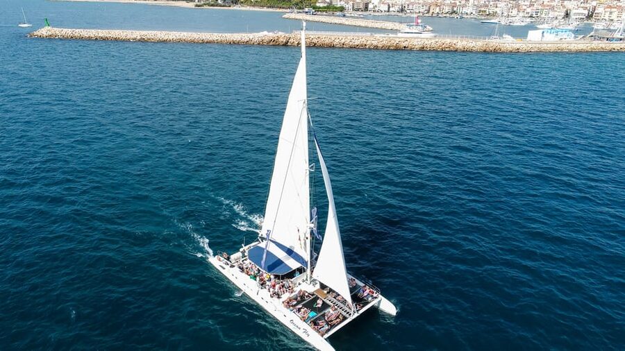 Cambrils: Costa Daurada Sail Catamaran Cruise - Space, comfort, and the busy-season reality