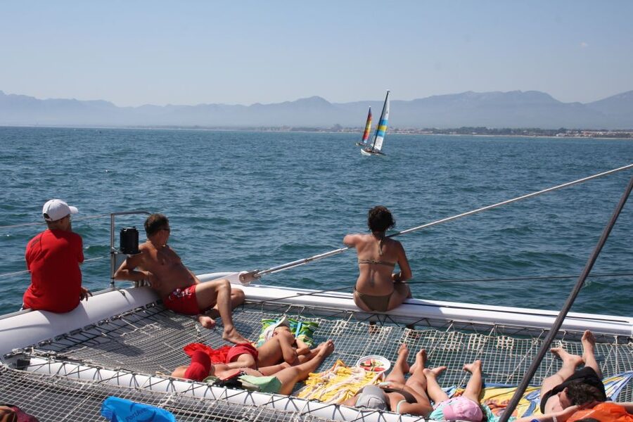 Cambrils: Costa Dorada Catamaran Day Cruise with BBQ Lunch - FAQ