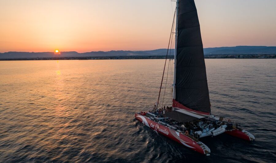 Cambrils: Sunset Catamaran Cruise & Drinks w/ Sunbed - What this Cambrils sunset cruise feels like