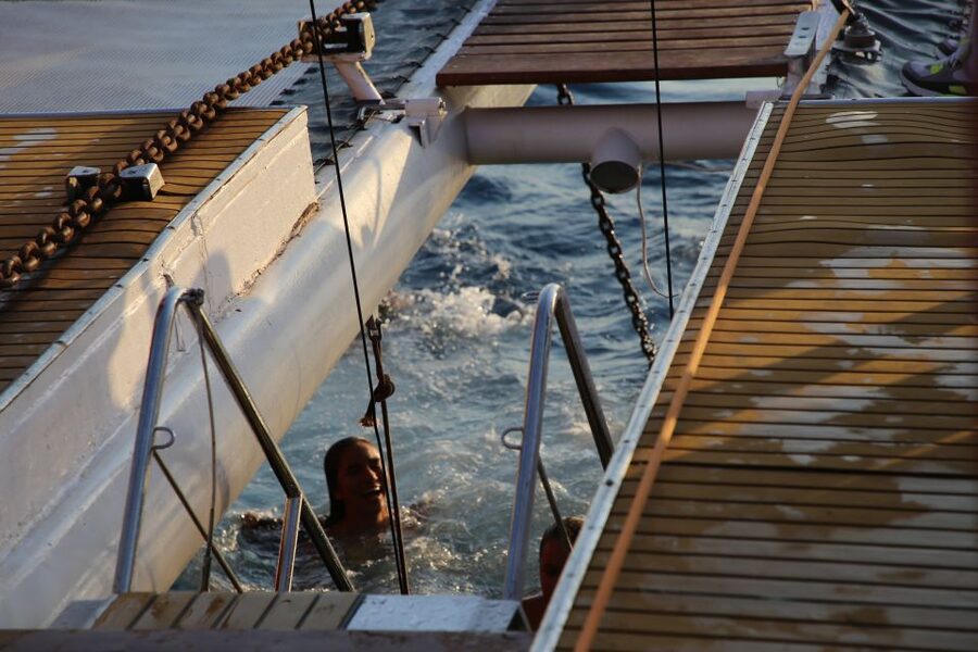 Cambrils: Sunset Catamaran Cruise & Drinks w/ Sunbed - Sunset views along the Costa Dorada