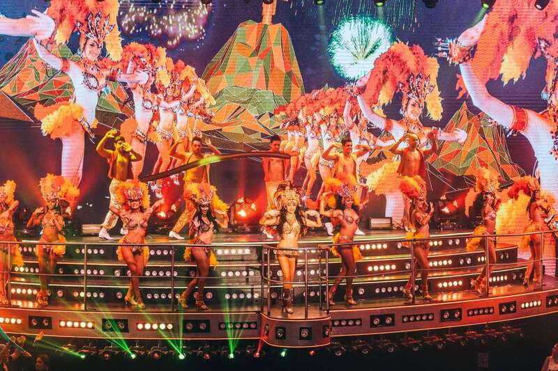 Cancun: Isla Mujeres Catamaran + Coco Bongo Show - The sunset sail back to Cancun