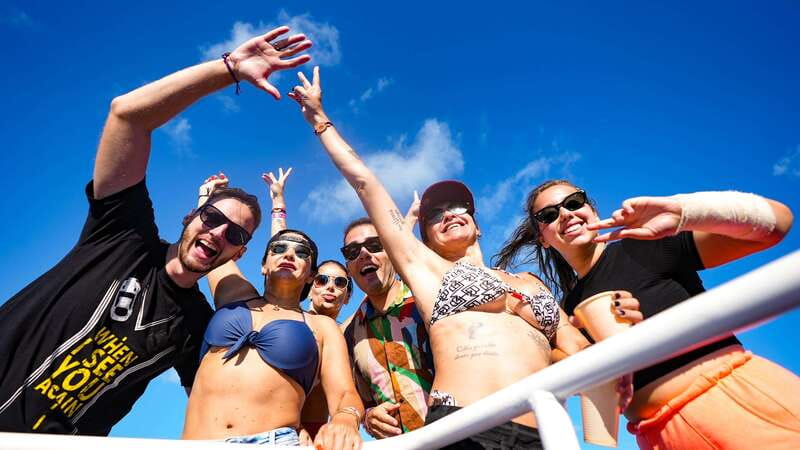 Cancun: Isla Mujeres Catamaran Tour with Open Bar of Drinks - Practical packing advice for Marina Las Perlas